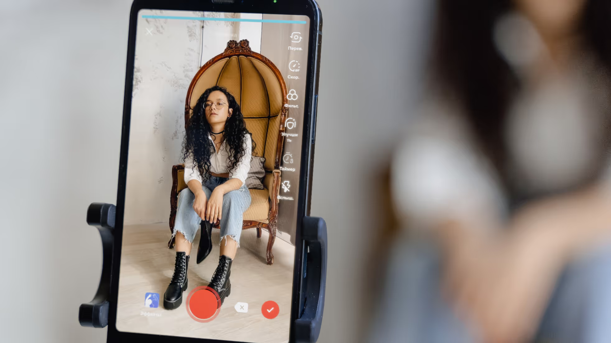 Want to Go Viral?: Unleashing the Power of Captivating Visual Content and Video, Bang Media blog illustration
